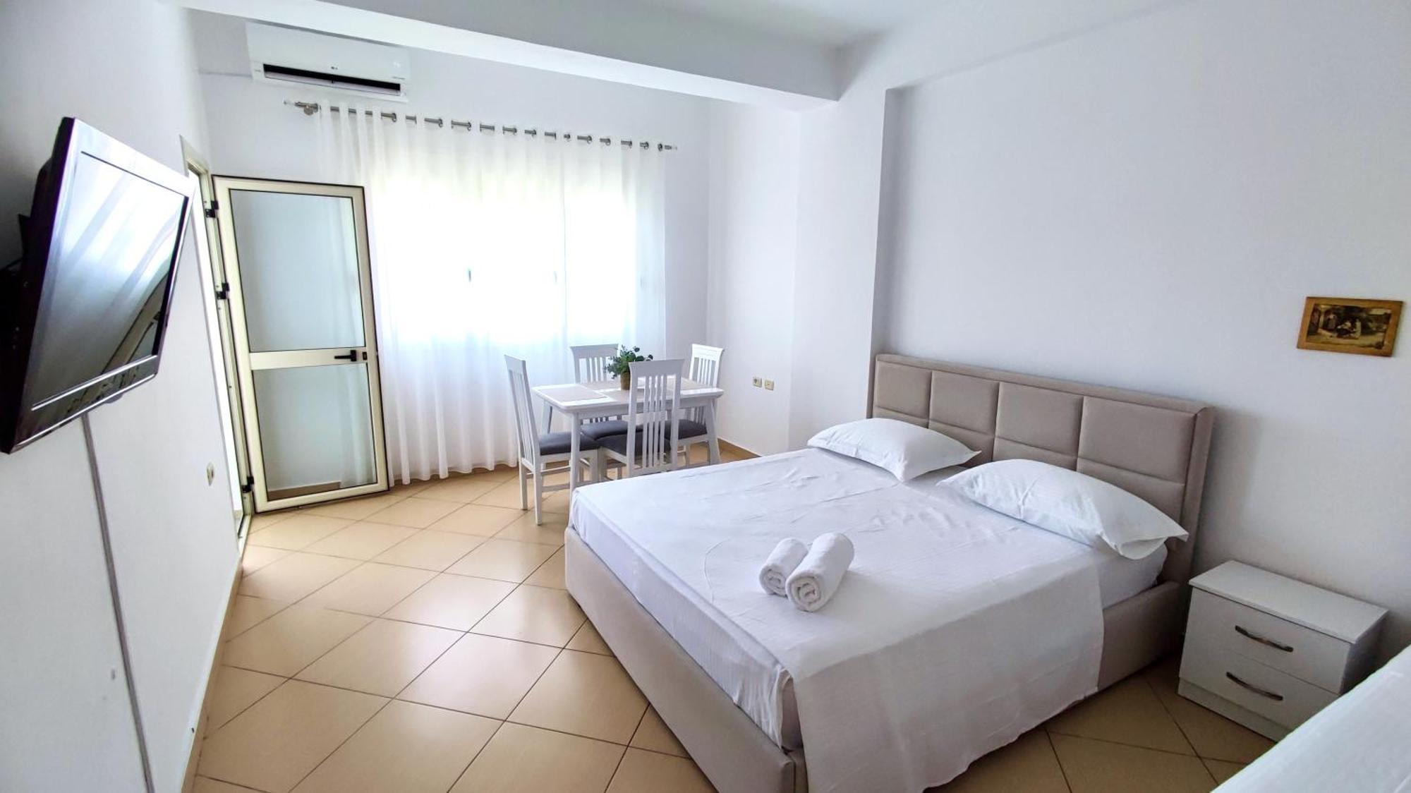 Central Studio Apartment Vlore *